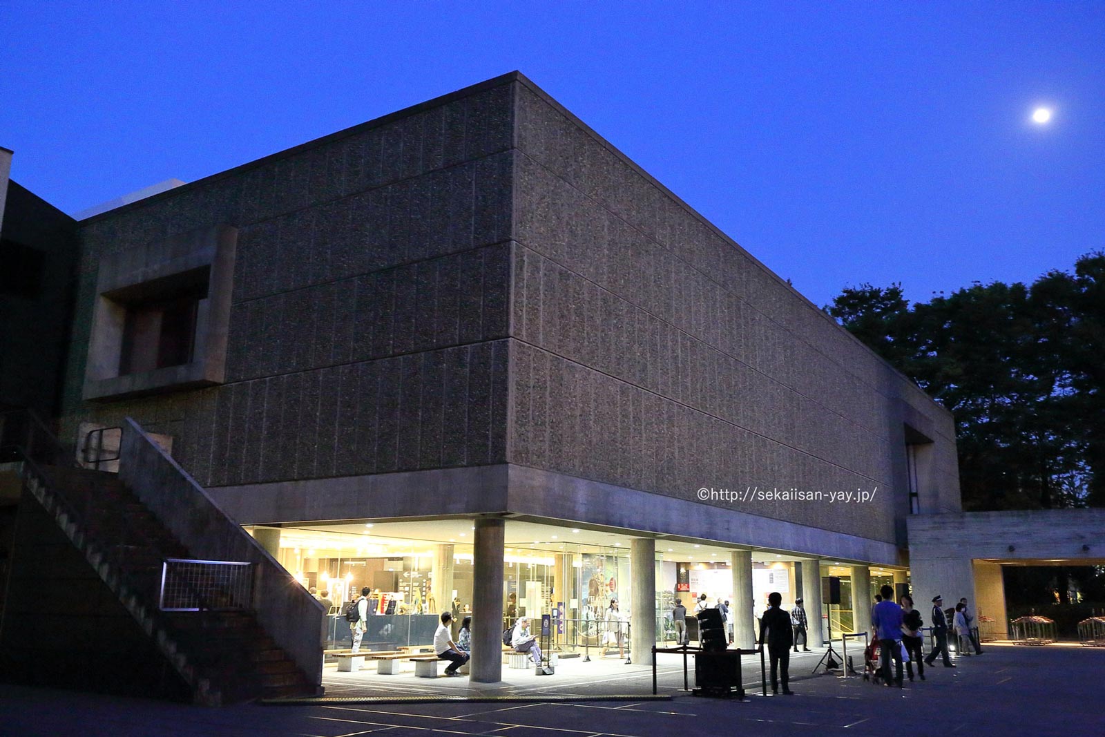 日本「国立西洋美術館本館」夜景